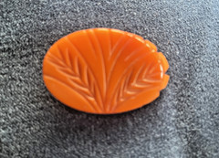 VTG Art Deco Deeply Carved Oval Bakelite Pin Brooch Amber Butterscotch 1.75 in