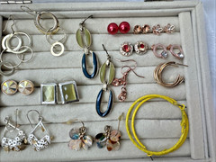 14 Pairs mix Gold Tone VTG Pierced Earrings LOT Enamel 1990s modern colorful y2k