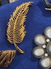 Vintage Jewelry Mixed Jewelry Lot Brooch, Earrings & Ring