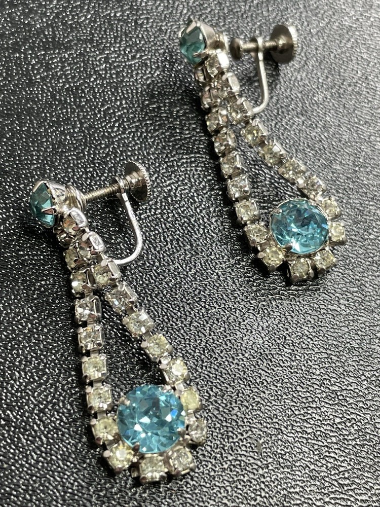 Vintage 1.6” Aqua Blue Crystal Rhinestone Dangle Screw Back Earring