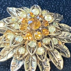 Vintage 1960’s Amber/Clear Rhinestone Goldtone Flower Brooch Pin w/ Secure Clasp