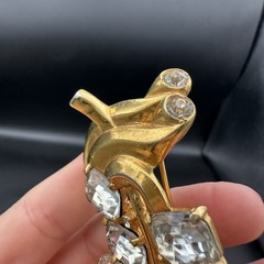 Vintage EISENBERG ORIGINAL Gold-Tone Rhinestone Fur Clip 3″ x 1.5″