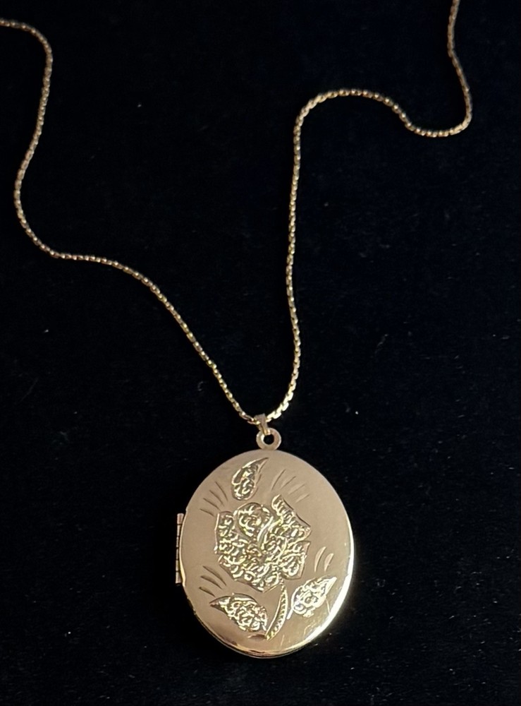 N/C 12k Gold Filled Chain & Etched Floral Locket Pendant Necklace