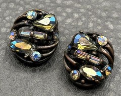 Vintage HOLLYCRAFT Aurora Borealis Crystal Rhinestone Clip-On Earrings Japanned