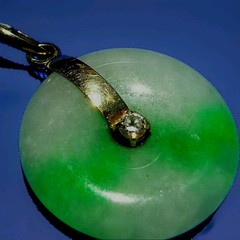 Original EARTH MINED Jadeite JADE DIAMOND Vintage Deco Disc Pendant 18K GOLD