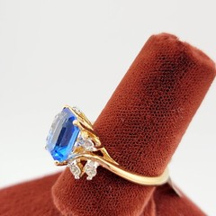 Vtg Sz 8 Ring Blue Clear Cubic Zirconia Beautiful Jewelry Elegant Glam Signed A