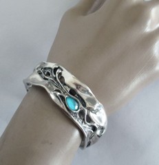 BIG HAGIT GORALI ISRAEL STERLING CUFF BRACELET, 6 1/2 INCHES WEARABLE, 42 GRAMS