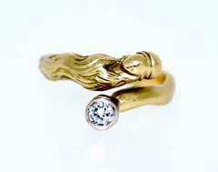 Art Nouveau 18K Lady Luck Ring