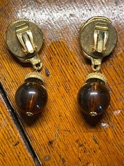 Lot of 8 pair VTG earrings, various colors, globe & tassel, screwback or clip-on