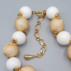 Vintage Bead Necklace White Bead Gold tone Wire Caged Beads 22″-24″