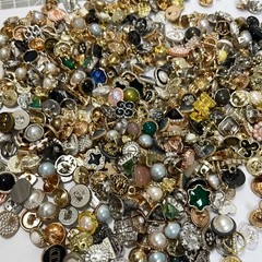 Vintage-now Costume Jewelry makeing Lots button Read Description 50pcs