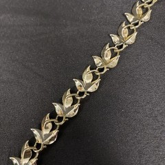 Coro Vintage White Enameled Leaves Necklace 17″