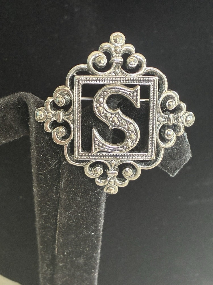 Vintage Avon 1991 “Personal Treasures” Initial S Brooch Pin Antique Silver Tone