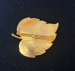 Lind Gal Gold Tone Brushed Texture Autumn Leaf Brooch Signed Vintage