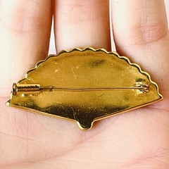 Vtg Black Damascene Pin Brooch – Gold – Fan Shaped – Trombone Clasp – 1.75”