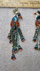VINTAGE “LUNCH AT THE RITZ” RHINESTONE PEACOCK BIRD DANGLE CLIP ON EARRINGS