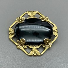 Vintage Brooch Womens Black Gold Tone Oval Faux Onyx Victorian Style 1.75 In