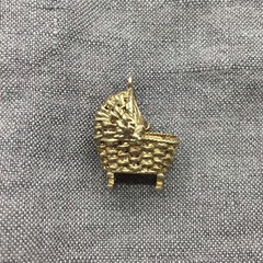 Vintage 9ct Yellow Gold Moses Basket Cradle Bassinet with Baby Charm London