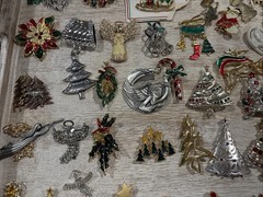 60 Vintage Christmas Tree Santa Angel Signed & Unsigned Pin Lot Brooches