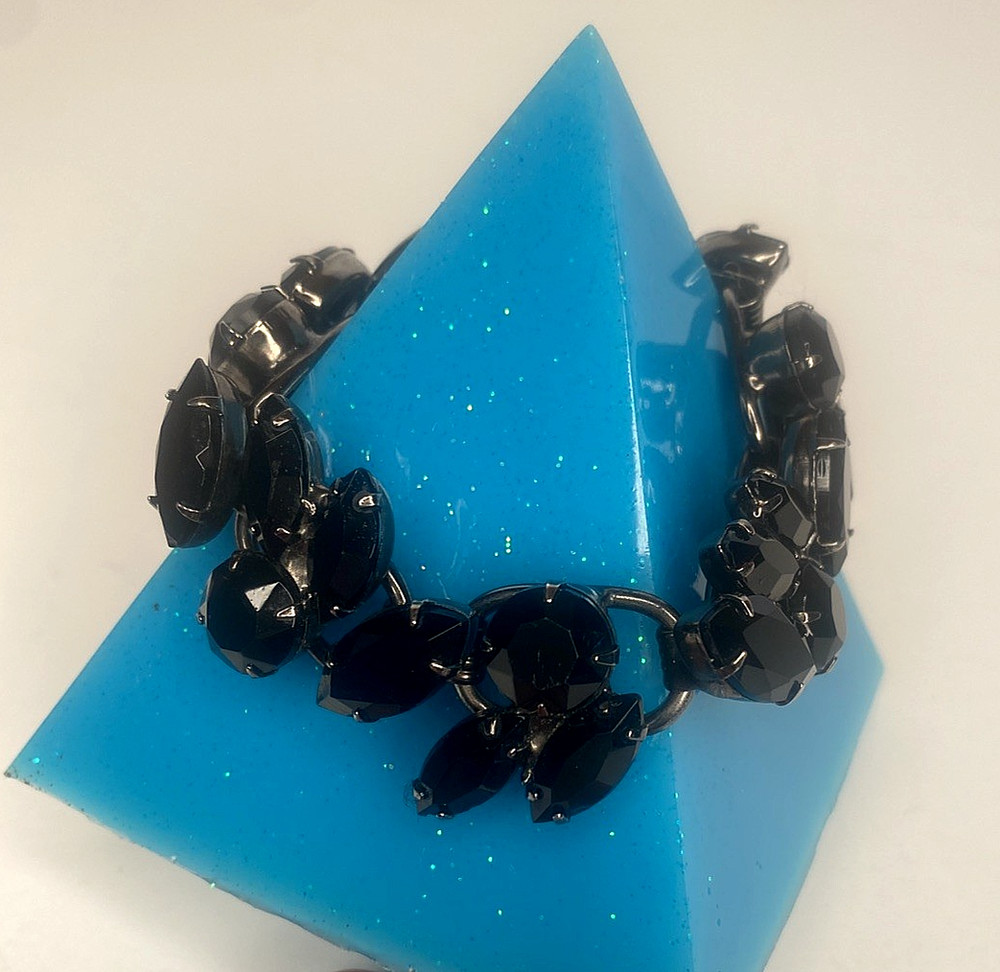 VTG D&E Juliana Black/Jet Glass Rhinestone 5 Link Bracelet 7″ MCM Timeless