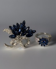 RARE Vintage Royal blue crystal silver flower brooch and ring set ring size 8