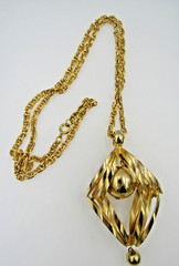 Vintage High End Gold Tone Cage Dangle Ball Bead Pendant 28″ Chain Necklace A1