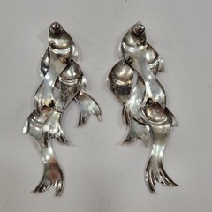 Unusual 70s Vintage Silvertone “Swimming Fish” Dangle Pierced Earrings