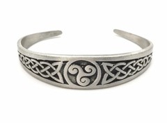 Vintage Silver Tone Celtic Triskle & Knots Cuff Bracelet 6” 22.9g #26