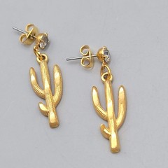 Vintage Saguaro Cactus Pierced Earrings Gold tone Dangle 1.25 in