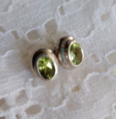 Vintage 925 Sterling Silver Peridot Pierced Post Stud Earrings