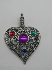 Jackie Collins Jewel Tone Stones Pendant Necklace