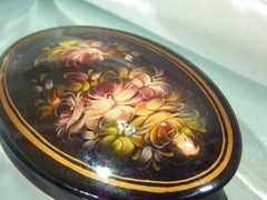 Artist Signed Hand Painted Lacquer Vintage 1998’s Lovely Flower Brooch 836m2