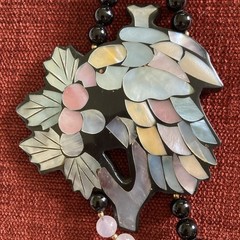 Lee Sands Mother of Pearl Parrot Double Strand Beaded Necklace Vintage 1970’s