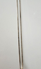 1974 Vintage Signed Avon Queen Anne’s Lace Pink Cabochon 24″ Necklace – Jewelry