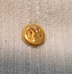 Vintage Lot Of Pins That Vary In Value & Collectibilty All In Good Condition.