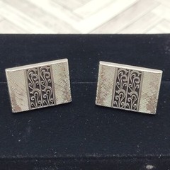 SWANK Vintage 1970 to 80s Silver Tone Textured Finish Filigree Center Cufflinks