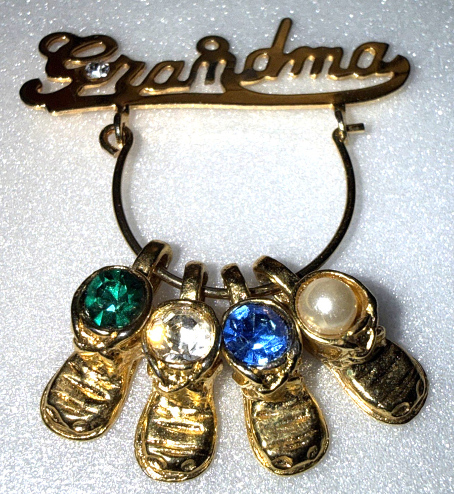 Vintage Grandma Grandmother Charm Holder Pendant with Birthstone Baby Shoes
