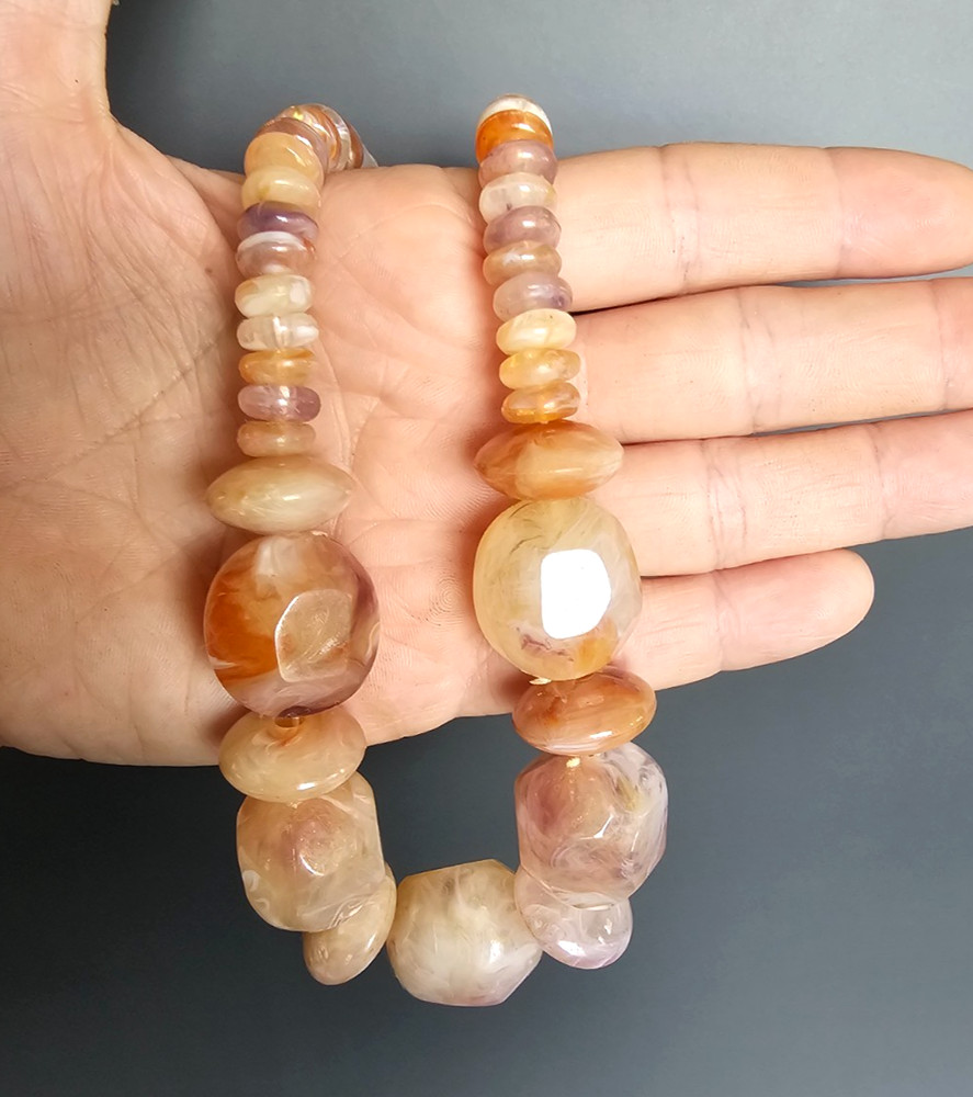 Vintage Chunky Graduated Resin Bead Necklace Honey Amber Peach Lavender 1970s