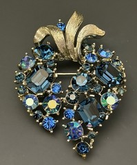 Vintage Lisner Signed Blue Aurora Borealis Rhinestone Brooch Pin