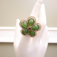 Joan Rivers ring green flower imitation jade clear crystals vintage signed Size7
