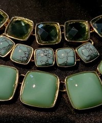 ANNE KLEIN Vtg Necklace Varied Aqua Stones, Tri-Stand Design, Golden- Toned Base