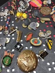 Lot Over 40 Pins Mostly Military Pins Militaria Lot AAB 16