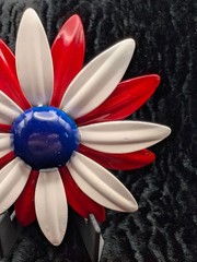 Vintage Red White & Blue Enamel Flower Pin Brooch Patriotic Daisy Design 3″