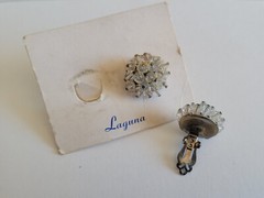 Vintage Laguna Beaded Push Pin Clip On Earrings NOS Unused Original Advert Card