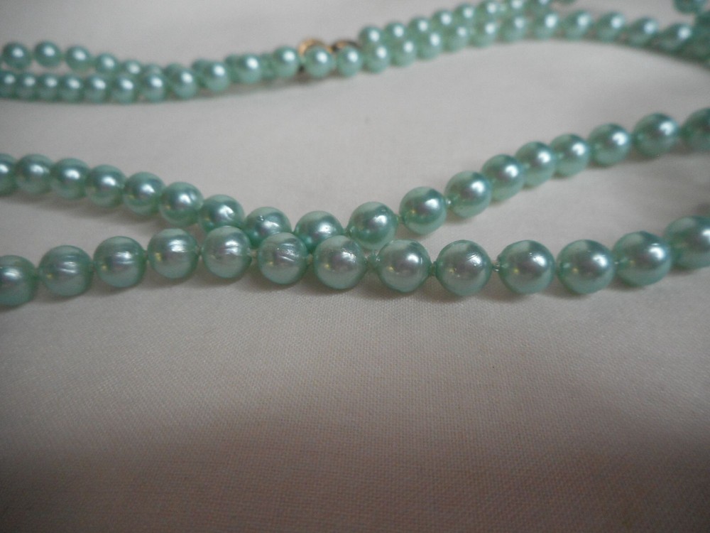 Pastel blue Faux Pearl 29″ Necklace Strand Costume Jewelry Estate Find