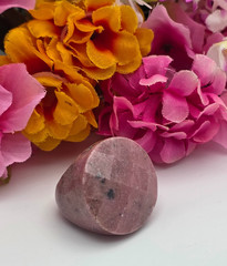 Vintage Rhodonite Stone Ring Pink Carved Dome Statement 30mm Size 4.5