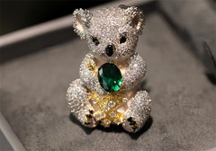 Original Design Green Zircon Koala Brooch Creative Animal Jewelry Pin 4.5*3.2CM