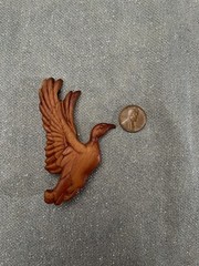 Vintage 40s Carved Wooden Duck Brooch 1940s Retro Bird Cute Boho Rockabilly Pin