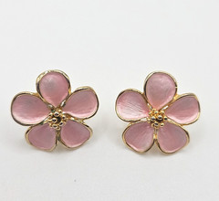 Vtg Set Pink Dogwood Flower Brooch and Post Earrings Set