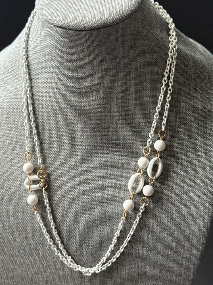 Vintage Acrylic Link Layered Necklace White Statement Minimalist Capsule Career